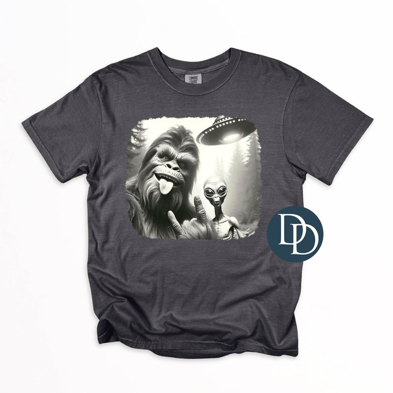 Bigfoot Alien Selfie *DTF Transfer*